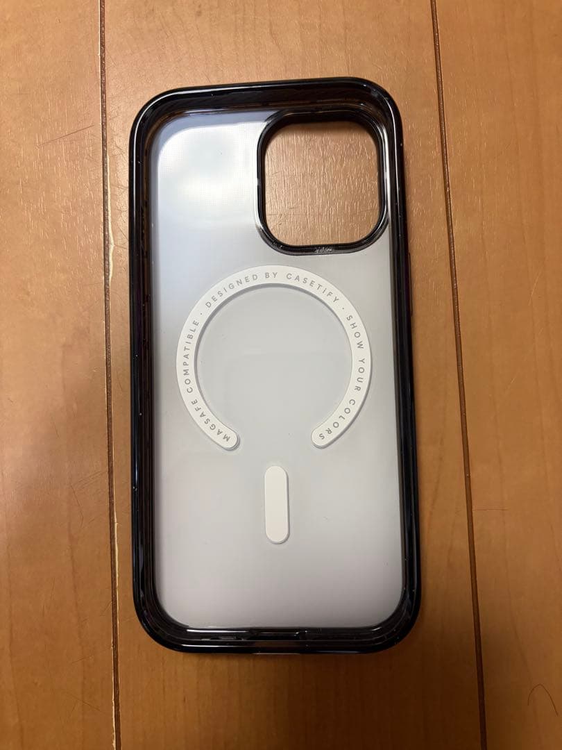 CASETiFY マルチカラー フローラルケース　iPhone17用