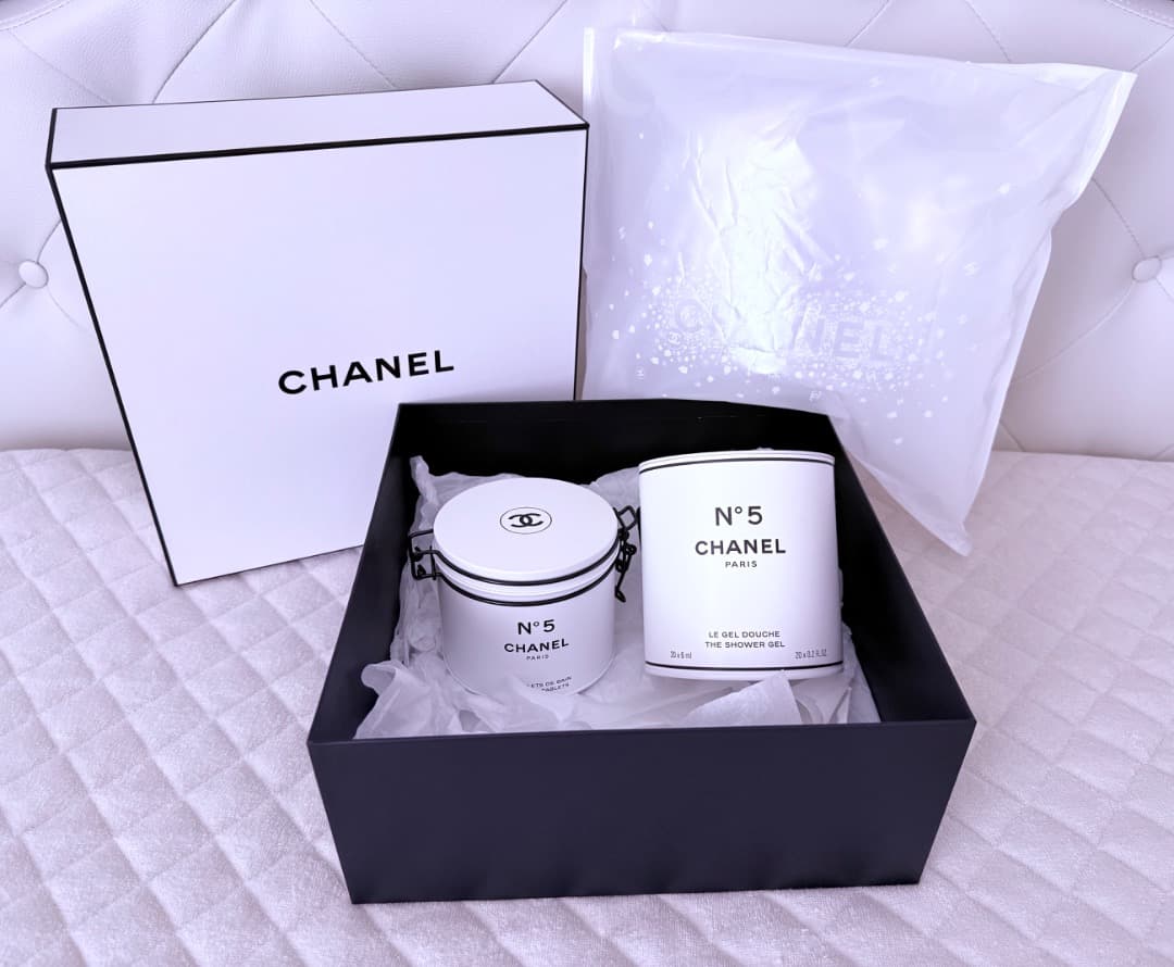 CHANEL N°5 シャワージェル 容器、CHANEL N°5 入浴剤 容器