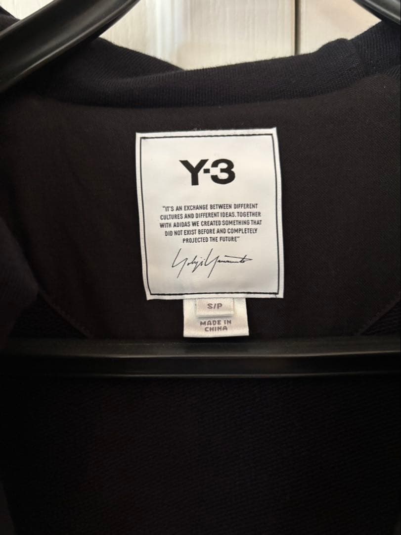 Y-3 ブラック フード付きパーカー【て】
