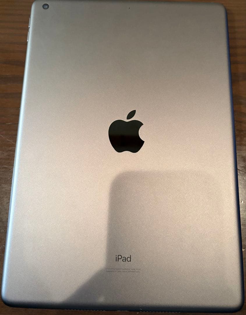 iPad 第8世代 32GB シルバー 中古 A2270 Apple