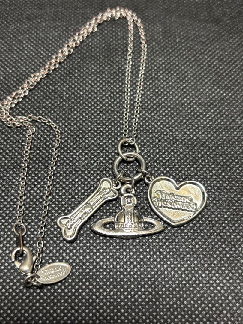 Vivienne Westwood チャーム付きネックレス