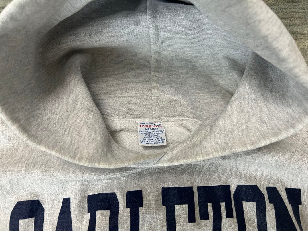 USA製　刺繍タグ　Champion CARLETON リバースウィーブパーカー