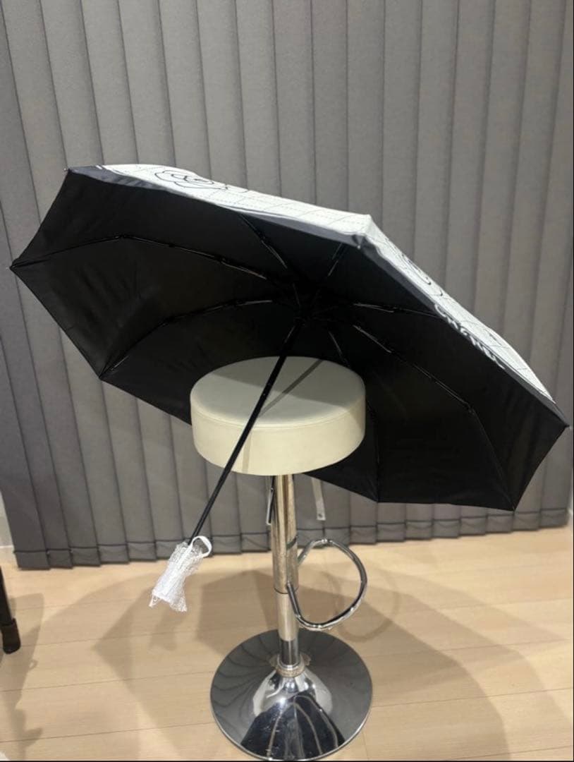 CHANEL折りたたみ傘 フラワーモチーフ 晴雨兼用
