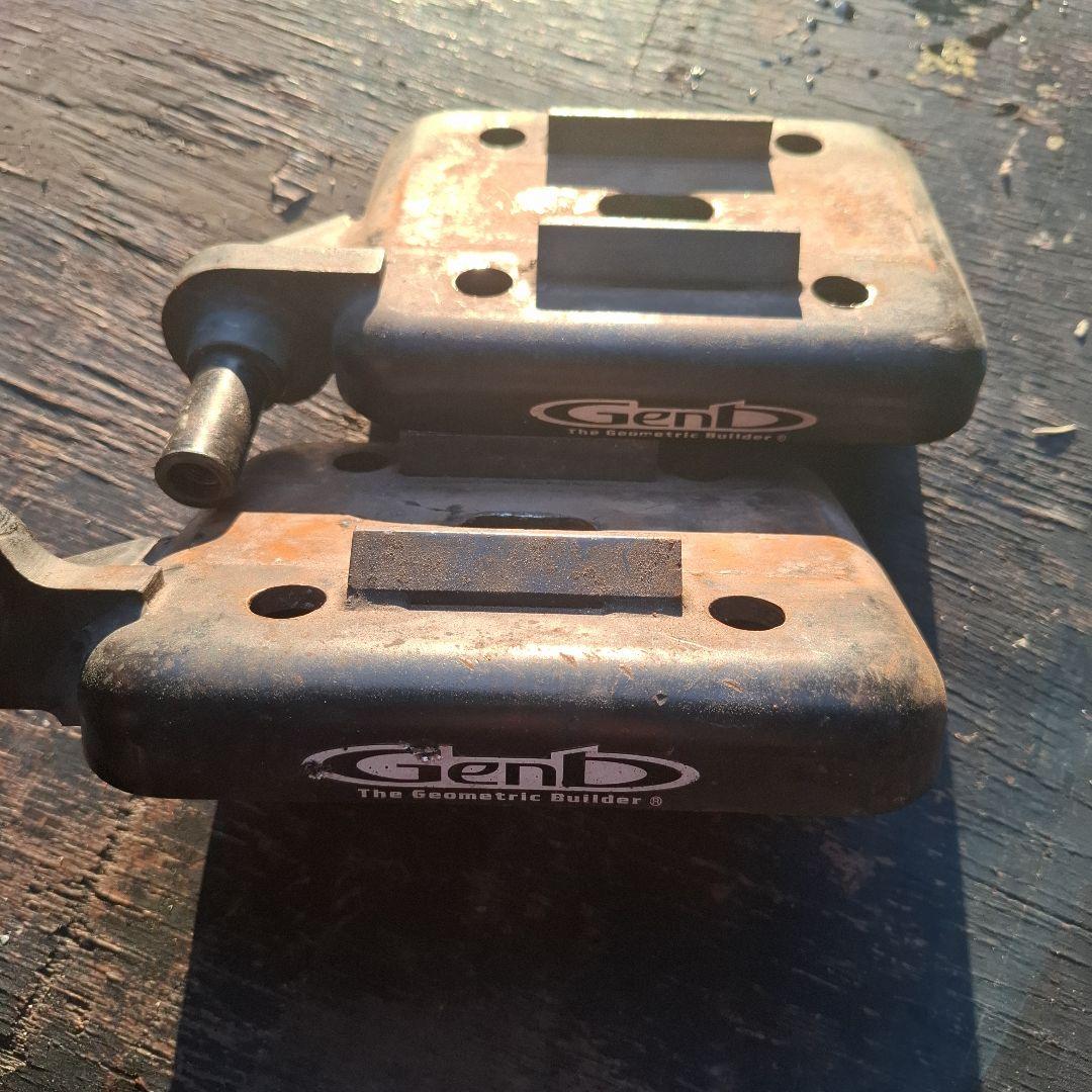 玄武　ハイエースブラケット