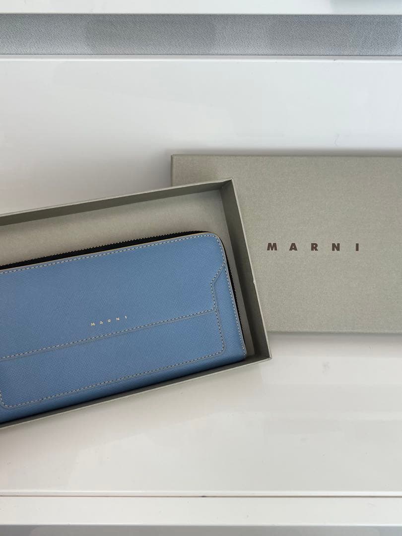MARNI ブルーレザー 長財布