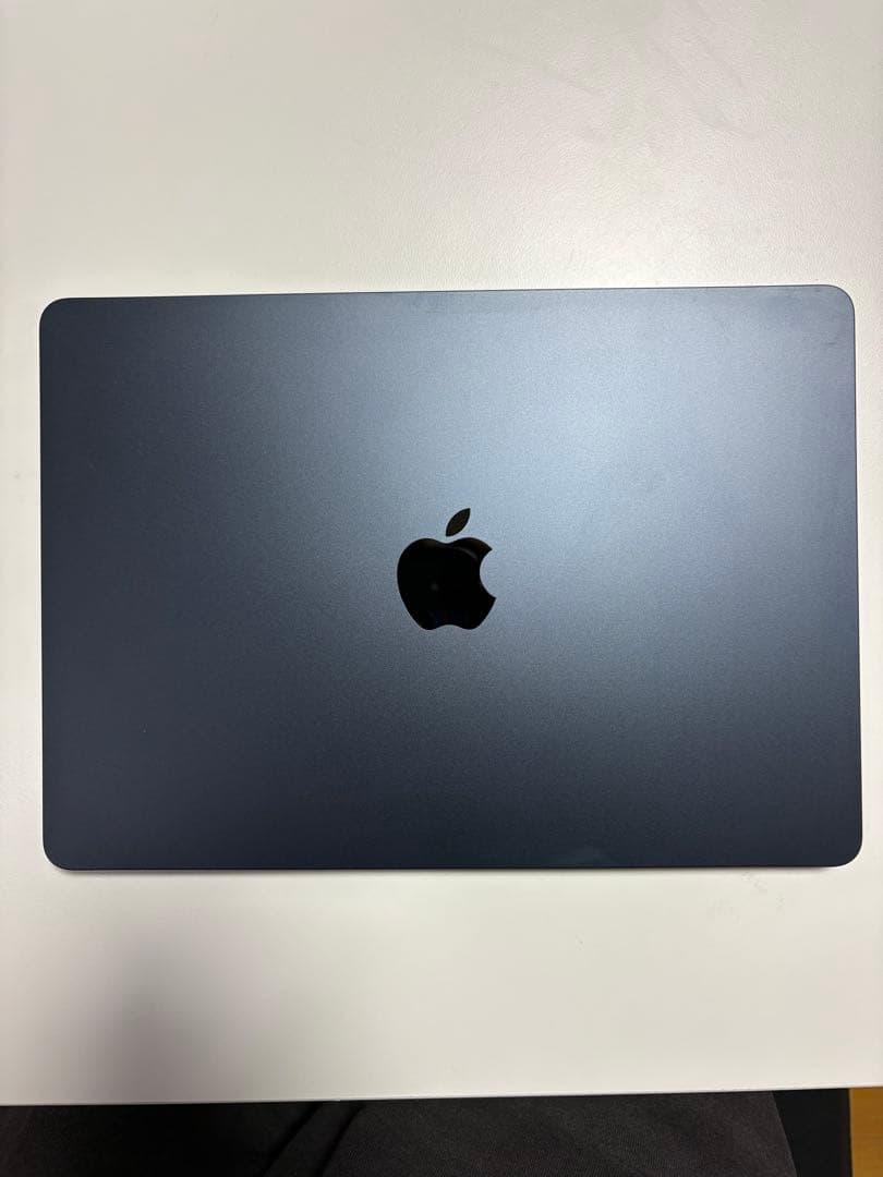 MacBook Air 13インチ　M2チップ