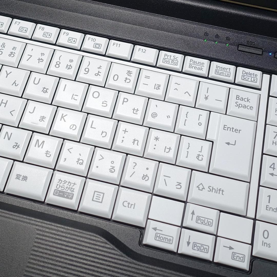 未使用に近い神速の２０２３年製✨１１世代ｉ５に超高速ＳＳＤ＆大容量１６ＧＢメモリ