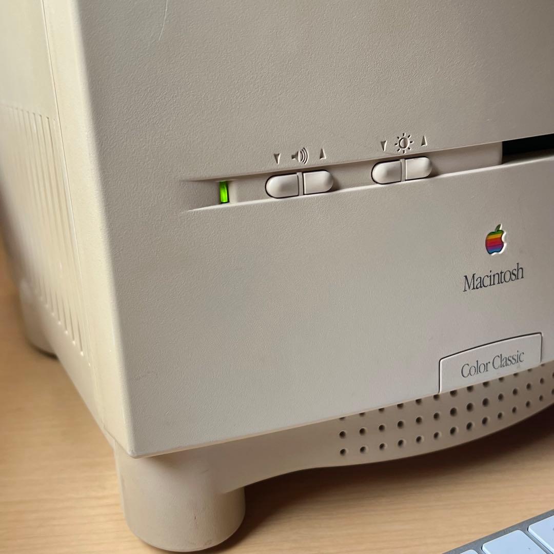 カラクラの筐体にiPadの液晶とHDMIコントローラーを組み込んだもの VESA