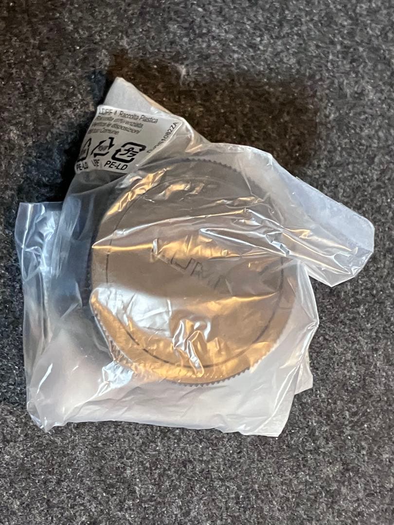 LUMIX S-R046 26mm F8 レンズ　単焦点