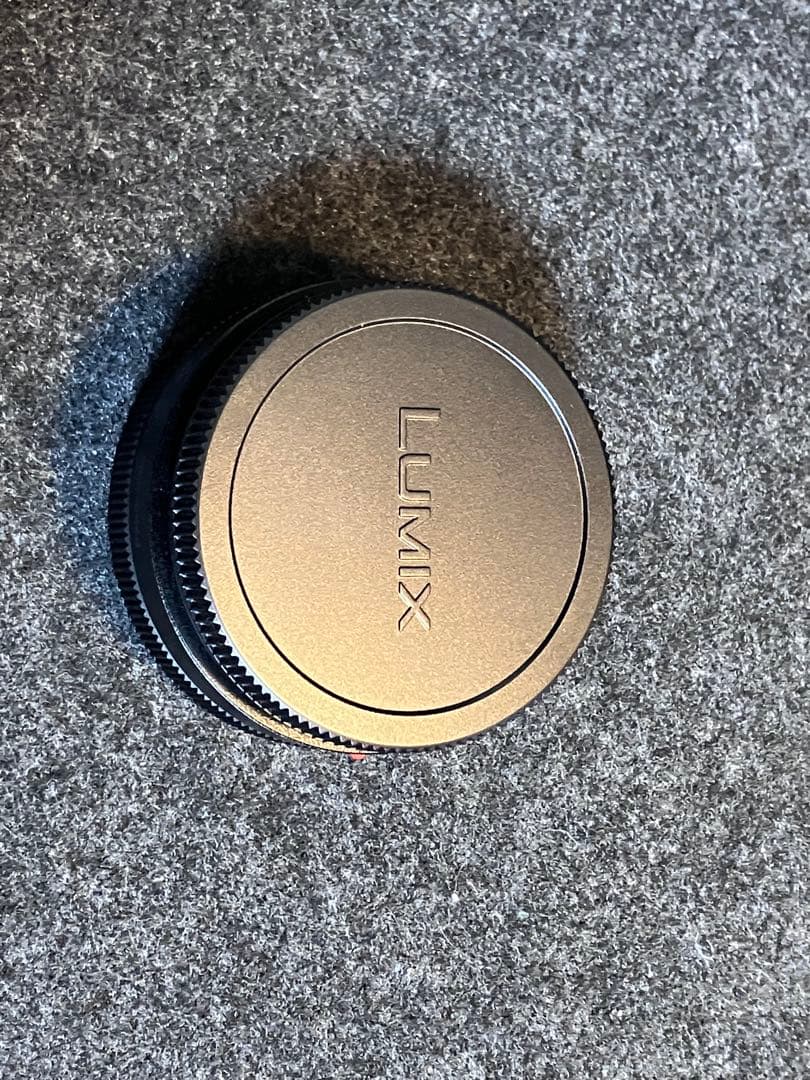 LUMIX S-R046 26mm F8 レンズ　単焦点