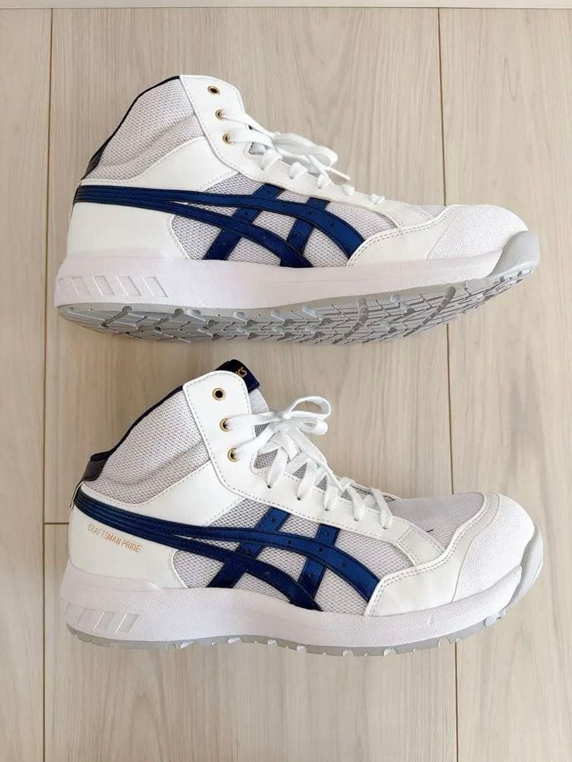 【asics美品】室内のみでの使用　ハイカット安全靴 ホワイト/ネイビー