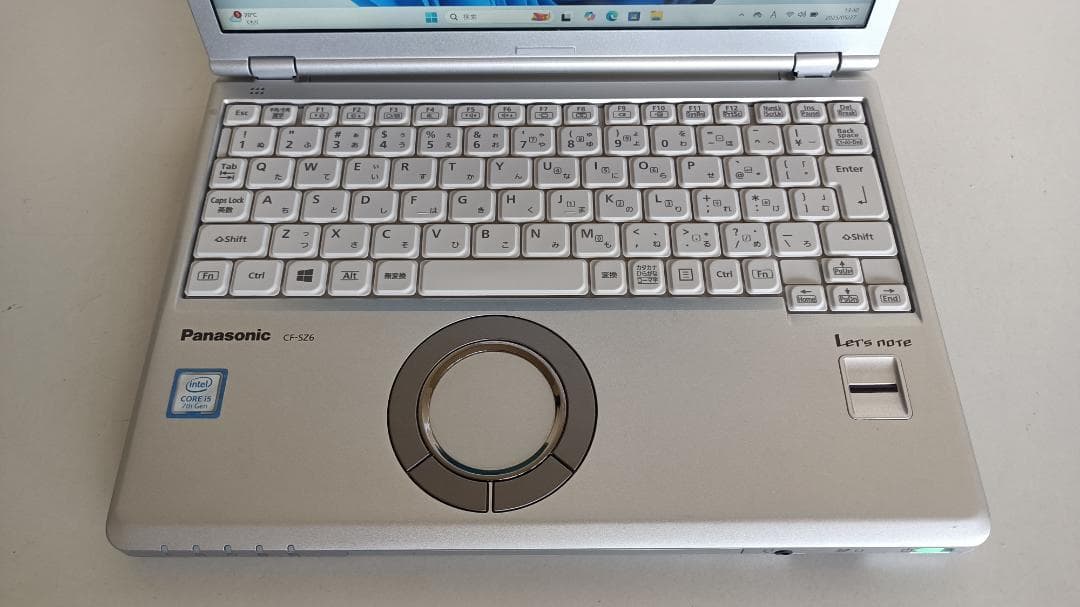 ノートパソコンpanasonic第7世代Core i5 SSD256Gメモリ8G