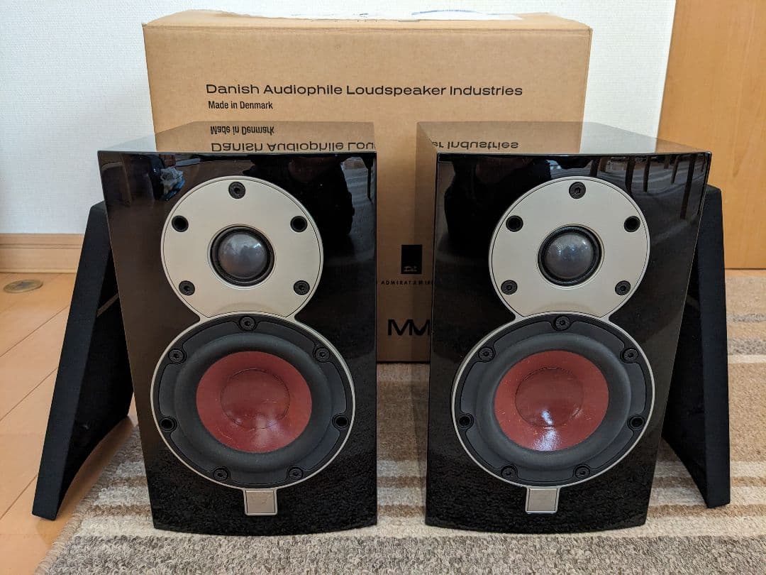 スピーカー・ウーファー DALI MENUET BLACK Made in Denmark