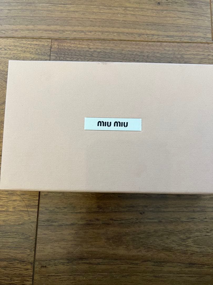 l*1様 【新品未使用タグ付き】miu miu 財布