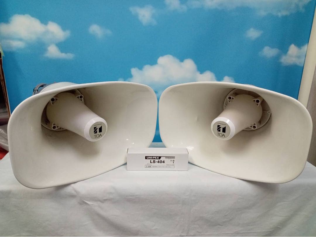 シンチン専用　TOA　スピーカー2本で60W　車載拡声器用