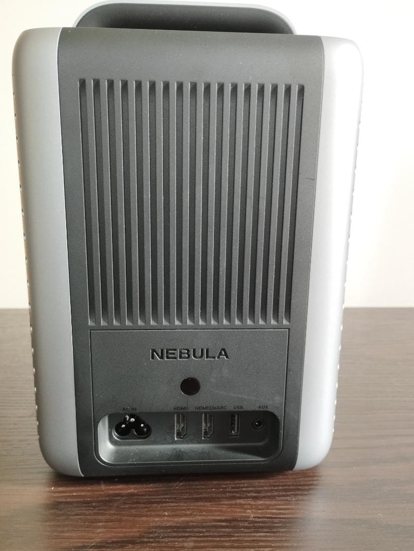 NEBULA Cosmos 4K SE プロジェクター本体