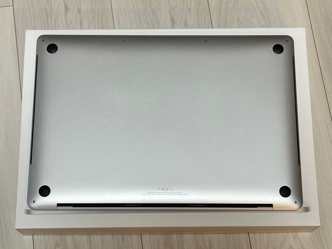 MacBookPro2019 16インチ 32GB SSD1TB &カバー