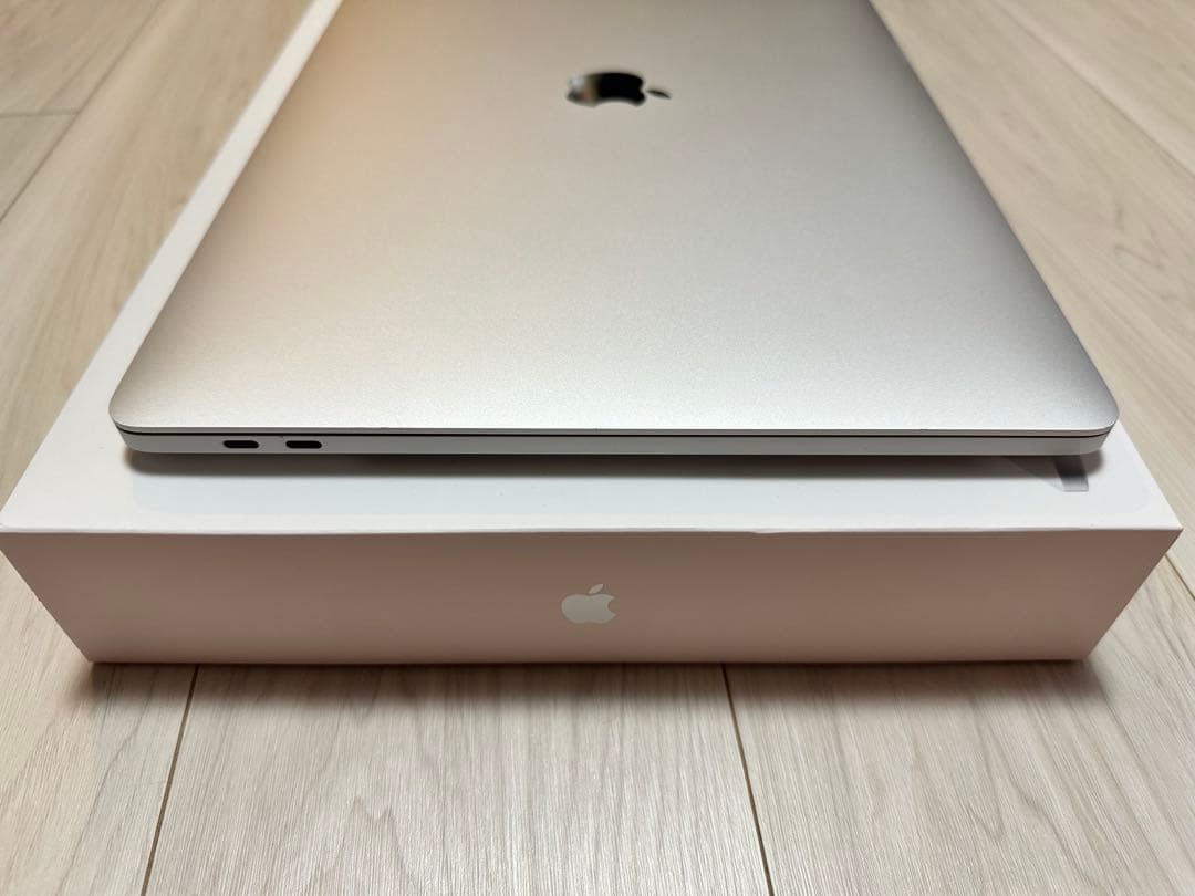 MacBookPro2019 16インチ 32GB SSD1TB &カバー