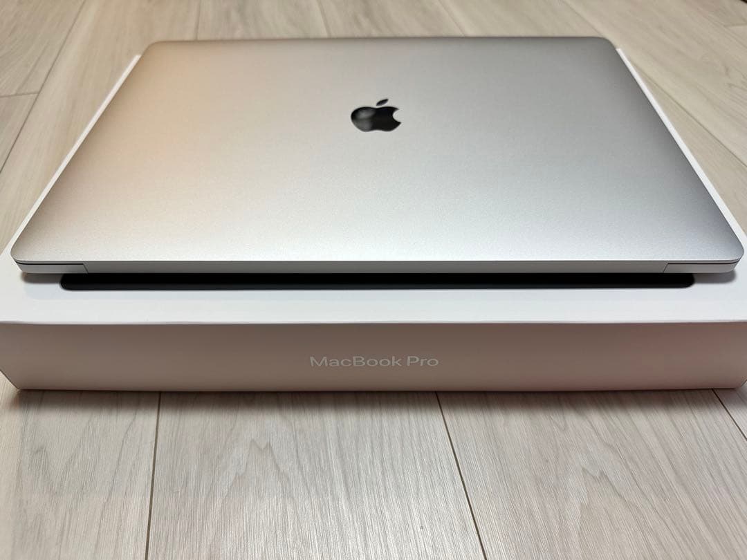 MacBookPro2019 16インチ 32GB SSD1TB &カバー