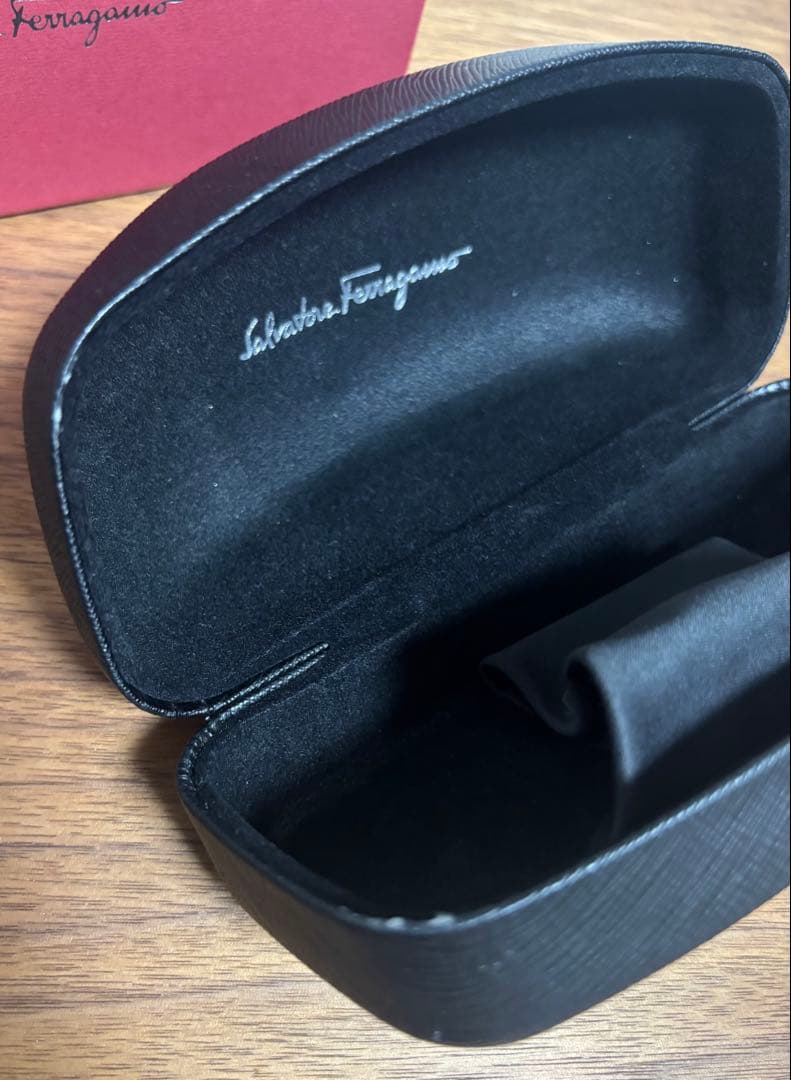 美品　Salvatore Ferragamo フェラガモ サングラス