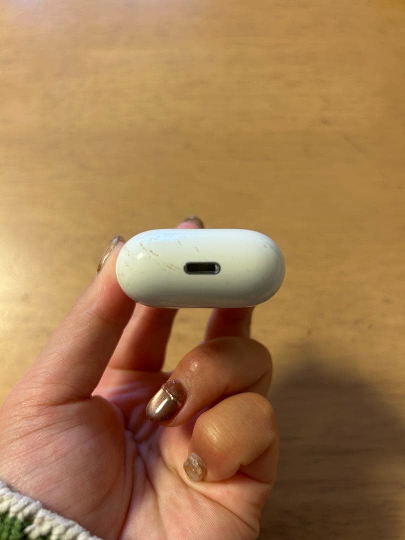 AirPods 第二世代　ケースのみ　ジャンク品