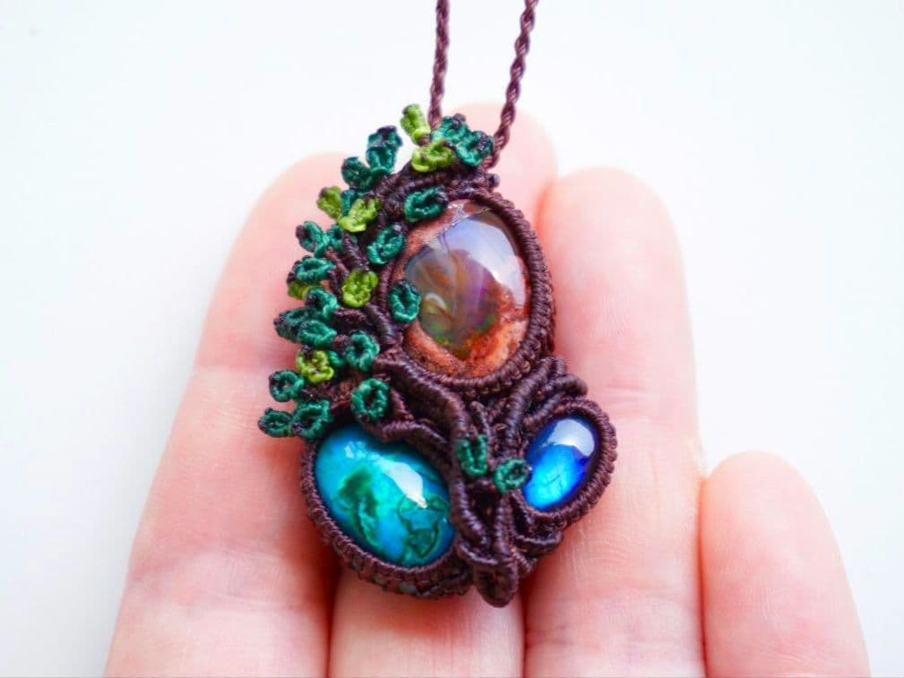 カンテラオパール　クリソコラ　ラブラドライト　マクラメ　ネックレス