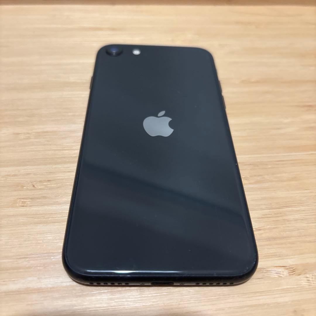 Apple iPhone SE 第二世代　64GB ブラック 本体