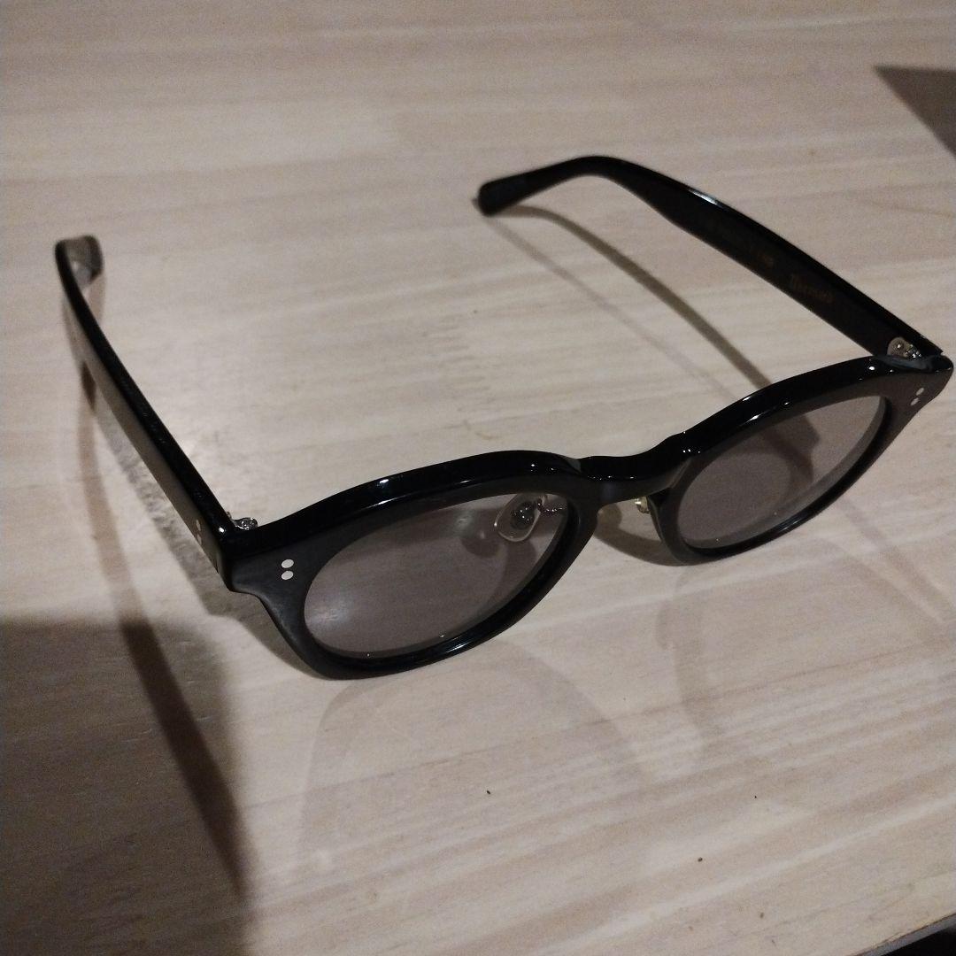 UNCROWD DELI サングラス 調光 THE HIGHEST END 黒縁