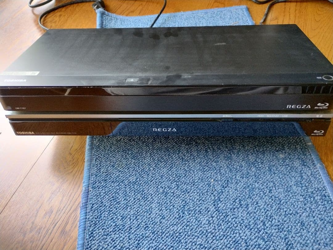 REGZA ブルーレイレコーダーDBR-T1007＋DBR-Z250