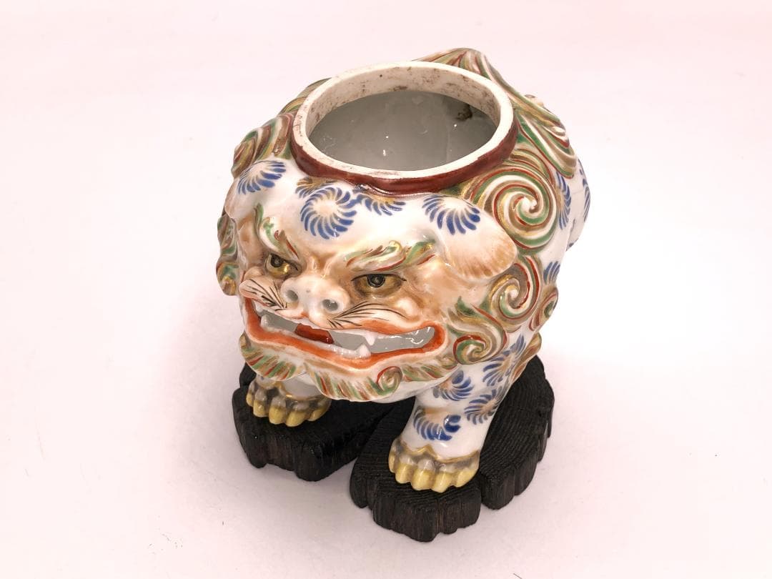 【 古陶磁 獅子香炉 】　白磁金彩色絵