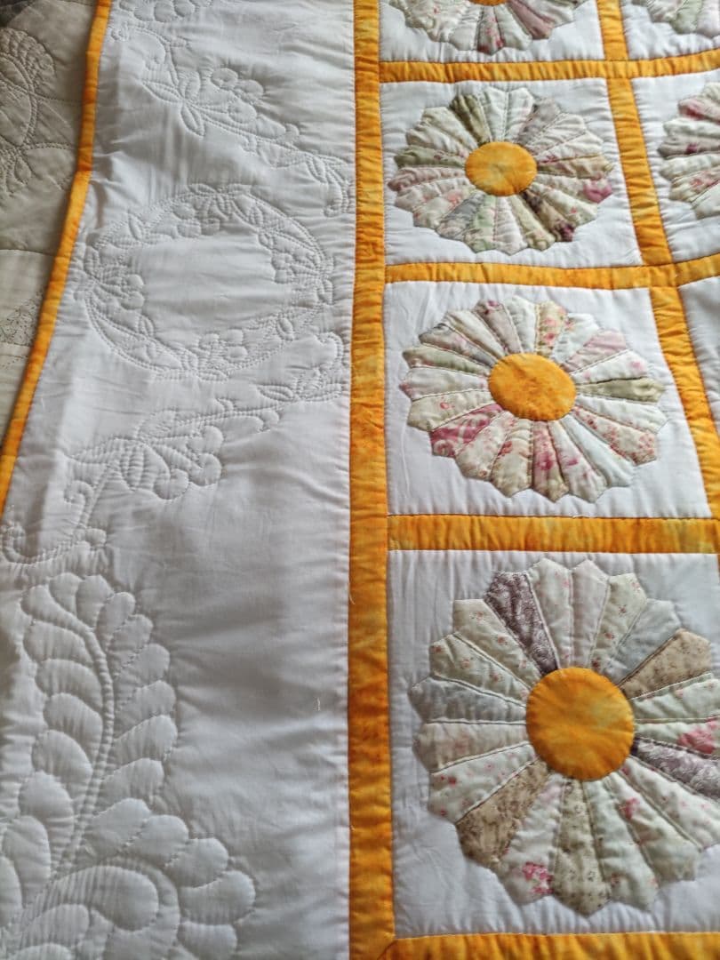 専用です。他の方の購入は、おやめください。パッチワークキルトタペストリー