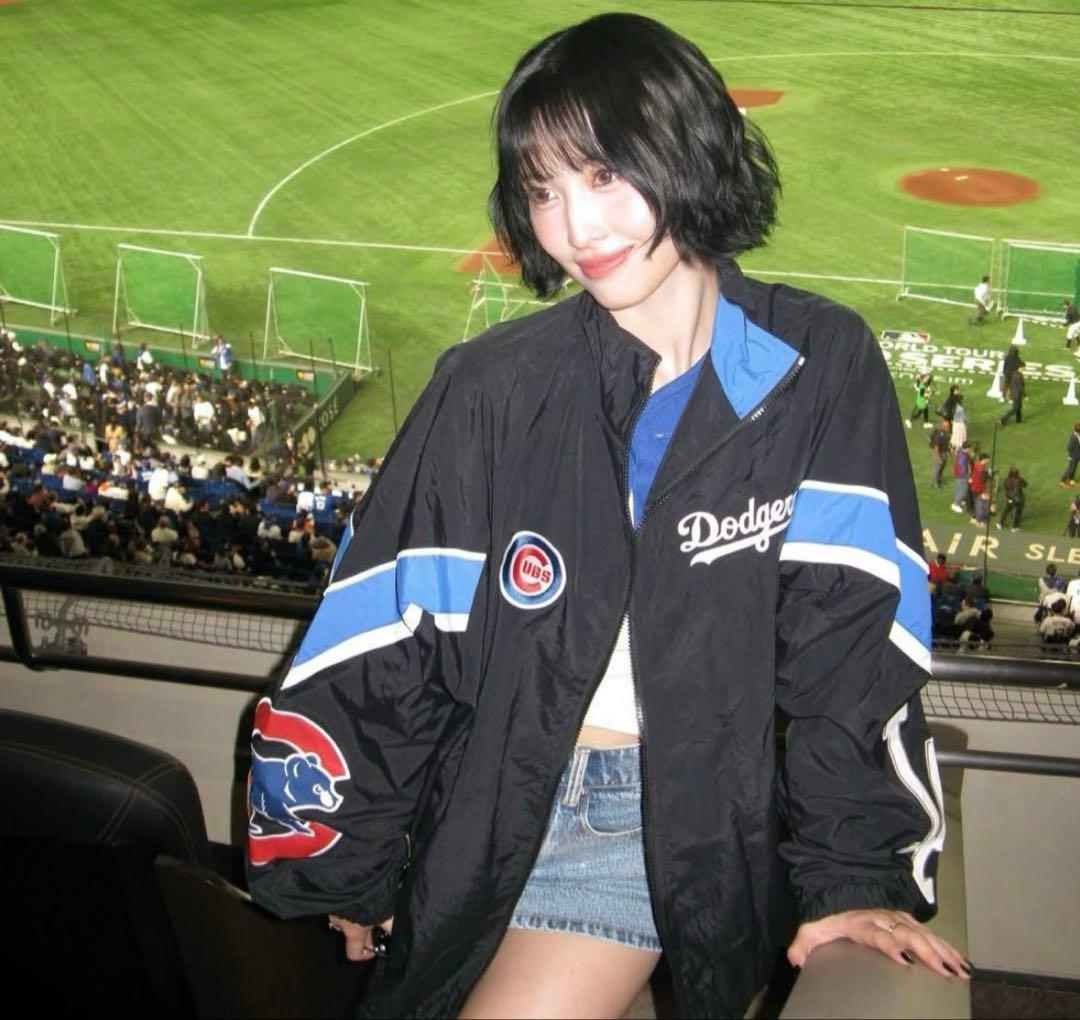 東京シリーズ 2025 ドジャース　カブス　配色ナイロンジャケット　ブラック