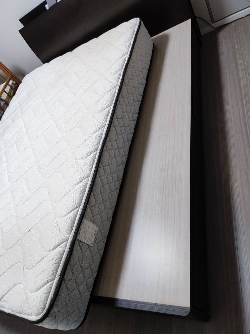 ダブルベッド　東京ベッド　フレーム、マットレスセット　引き取り限定