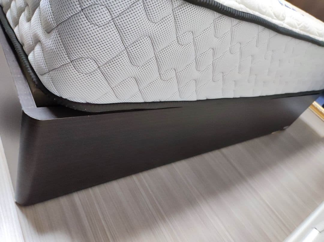 ダブルベッド　東京ベッド　フレーム、マットレスセット　引き取り限定