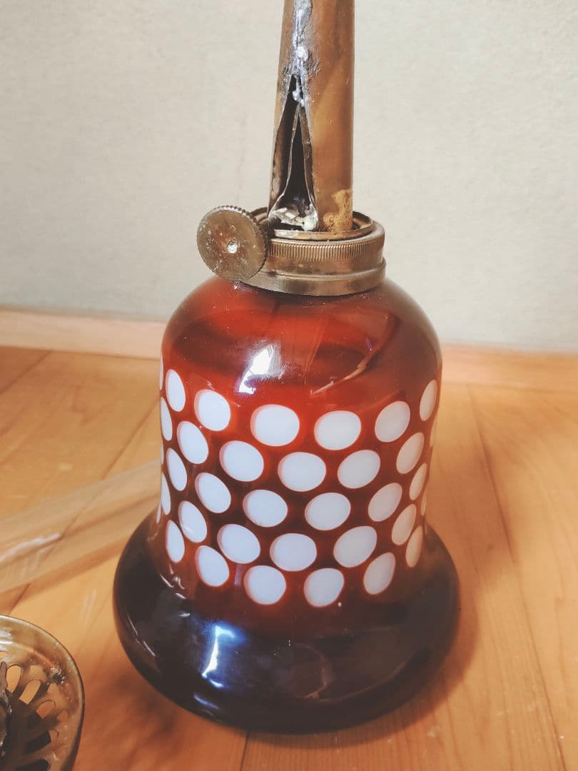 【武】明治～大正時代 赤色ガラス オイルランプ　切子　乳白