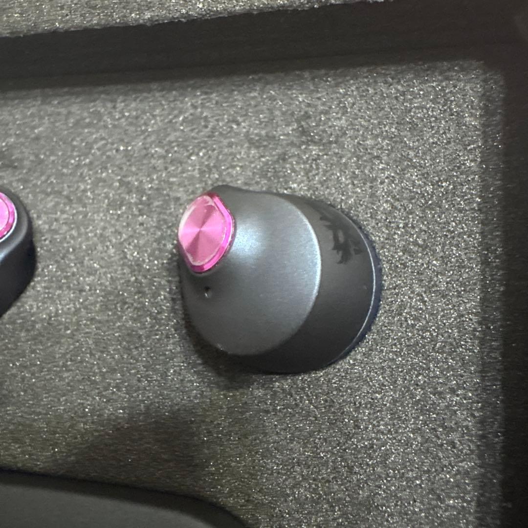 渡会雲雀 AVIOT コラボイヤホン