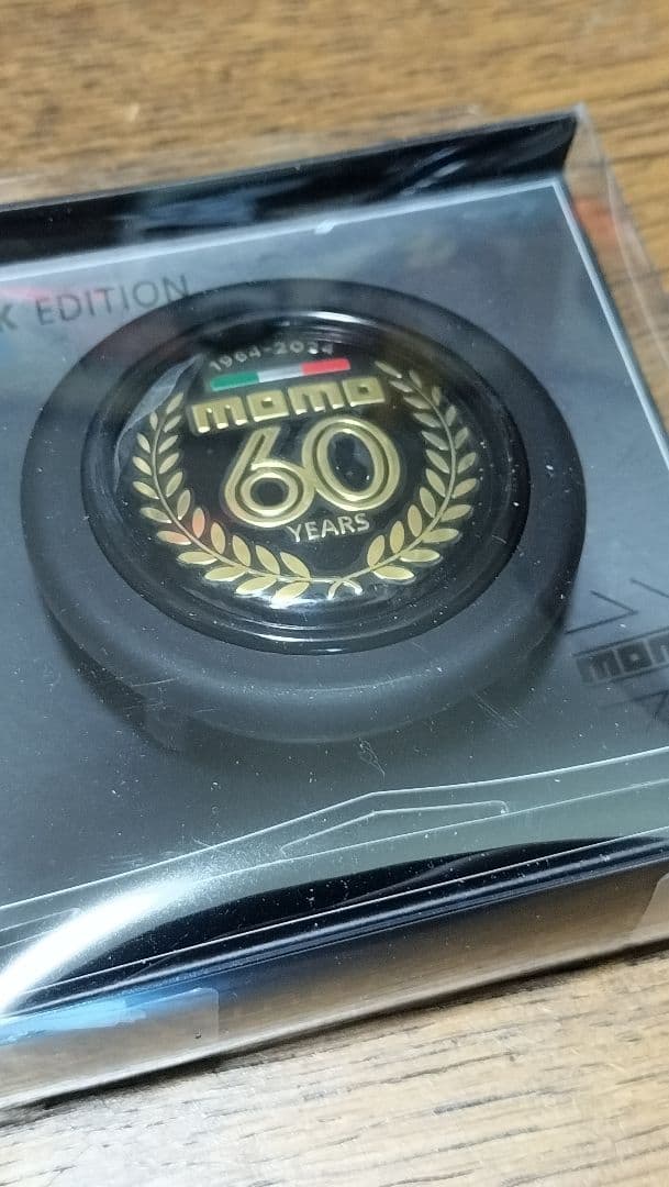 送料込み★限定モデル★MOMO60周年記念ホーンボタン★検/モモナルディ絶版旧車
