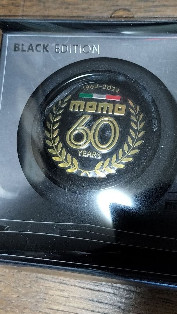 送料込み★限定モデル★MOMO60周年記念ホーンボタン★検/モモナルディ絶版旧車