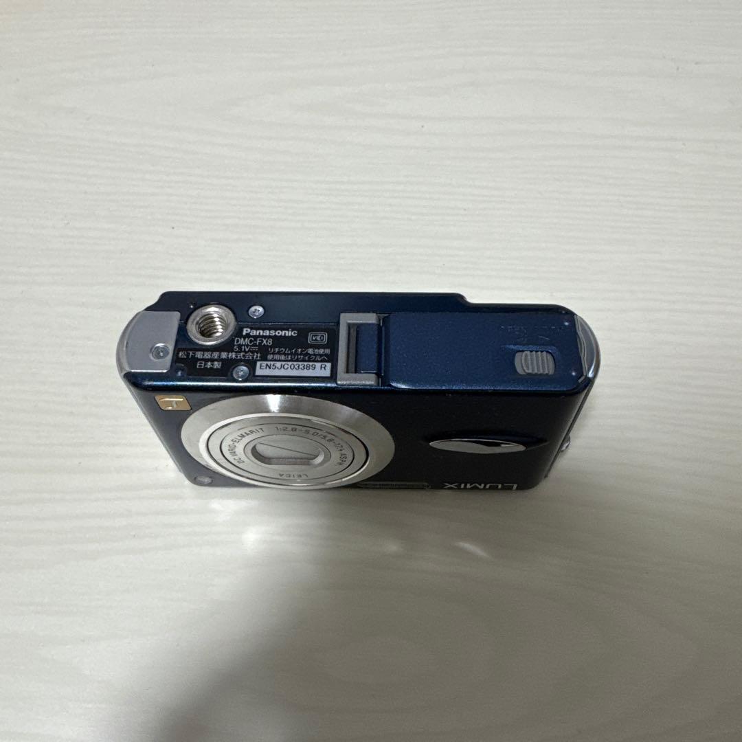 Panasonic LUMIX DMC-FX8 コンデジ