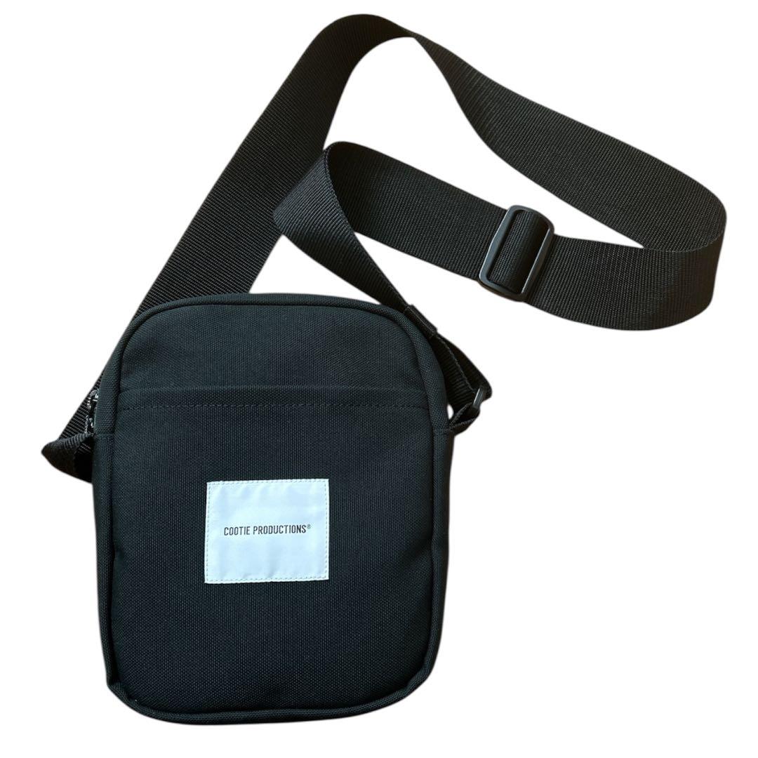 クーティープロダクションズ　ブラック　黒　ショルダーバッグ