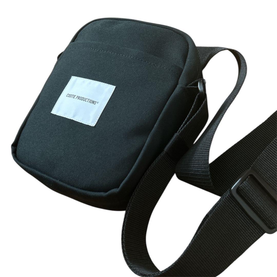 クーティープロダクションズ　ブラック　黒　ショルダーバッグ