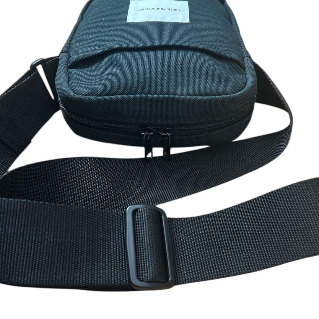 クーティープロダクションズ　ブラック　黒　ショルダーバッグ