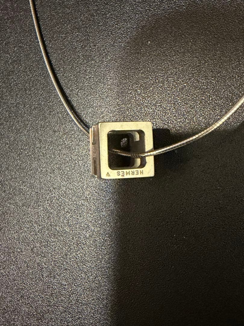 ヒ*ツ様 【極美品】エルメス Hキューブ ネックレス シルバー×アイボリー