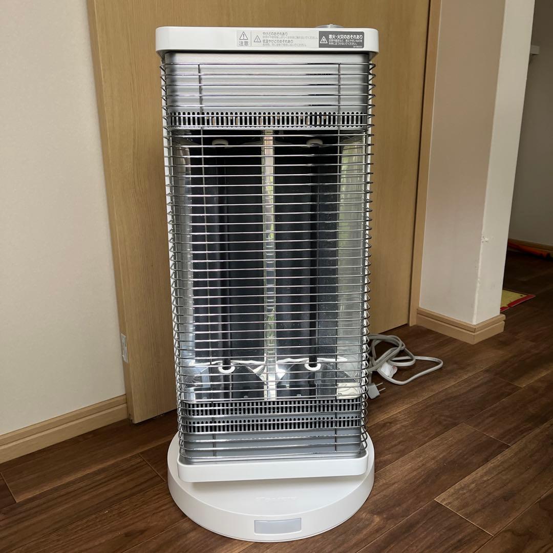 DAIKIN 遠赤外線暖房機　ERFT11XS-W ダイキン セラムヒート