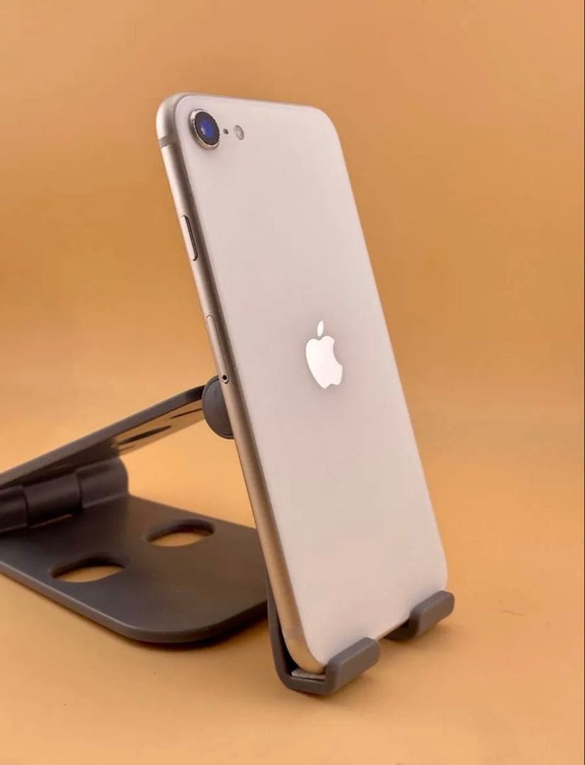 iPhone SE 3 128GB スターライトバッテリー100%