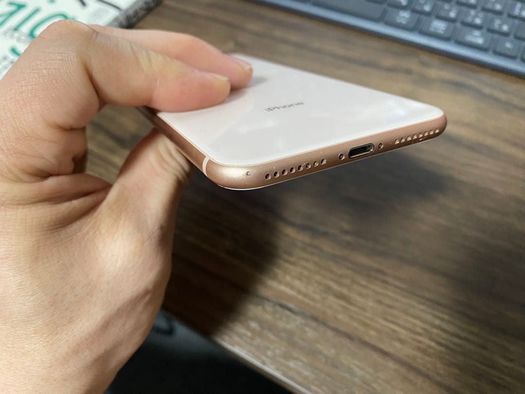 最大容量100％ SIMフリー iPhone 8 Plus ゴールド 64GB