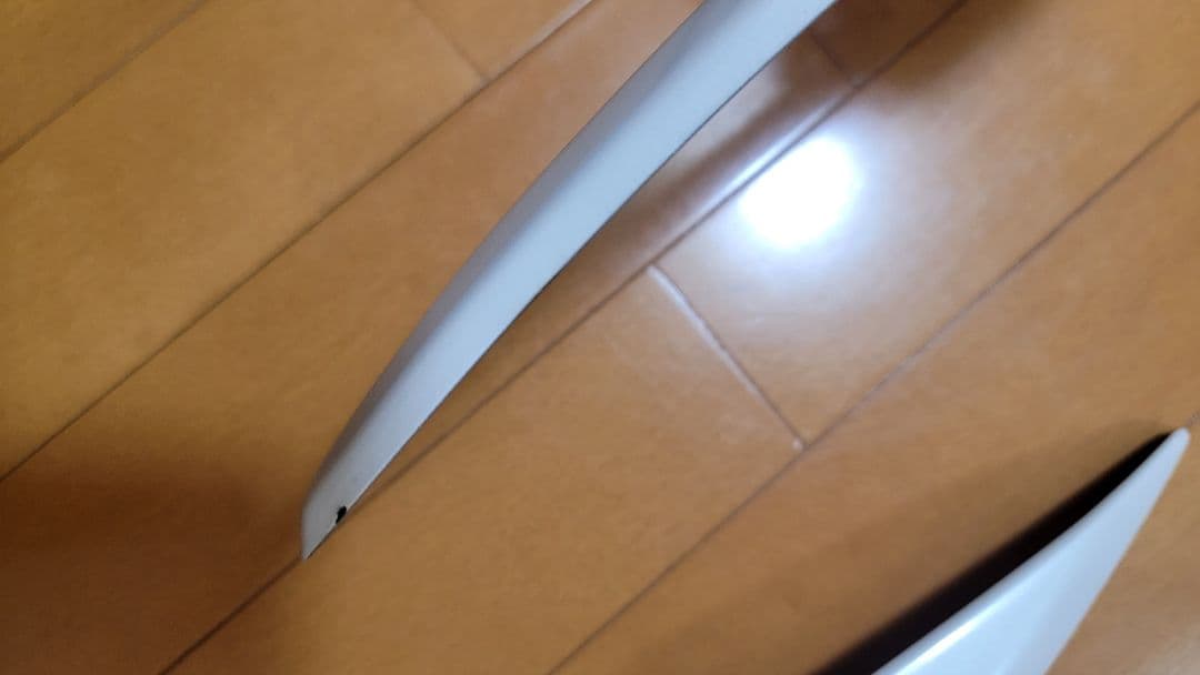 200系ハイエース4-8型バッドフェイスアイライン　　パールホワイト塗装済み