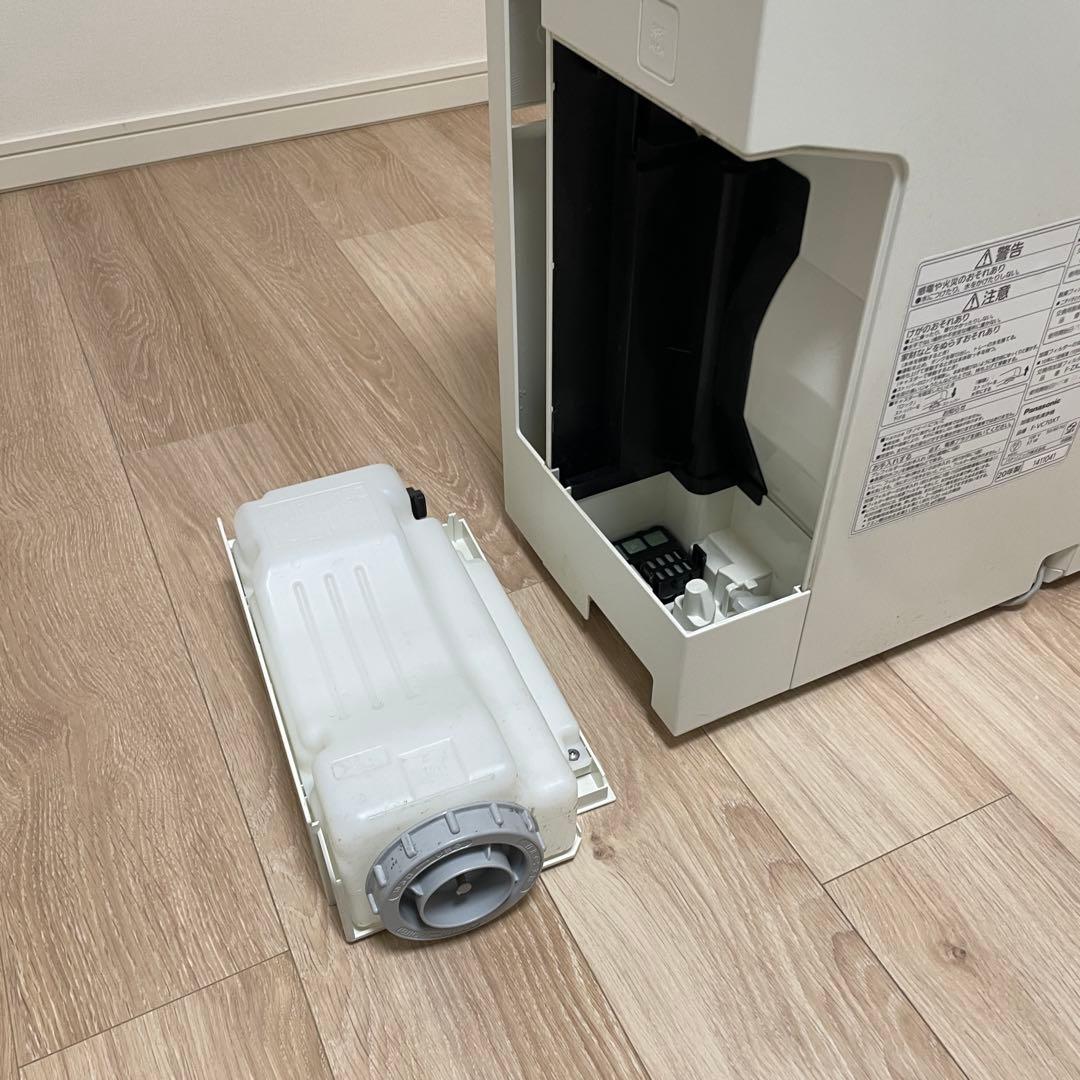 【さらに値下げ】Panasonic 空気清浄機 ホワイト　F-ZXTP90 美品