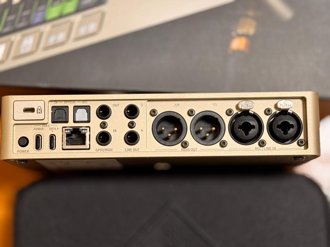 NEUMANN MT 48 オーディオインターフェイス 本体