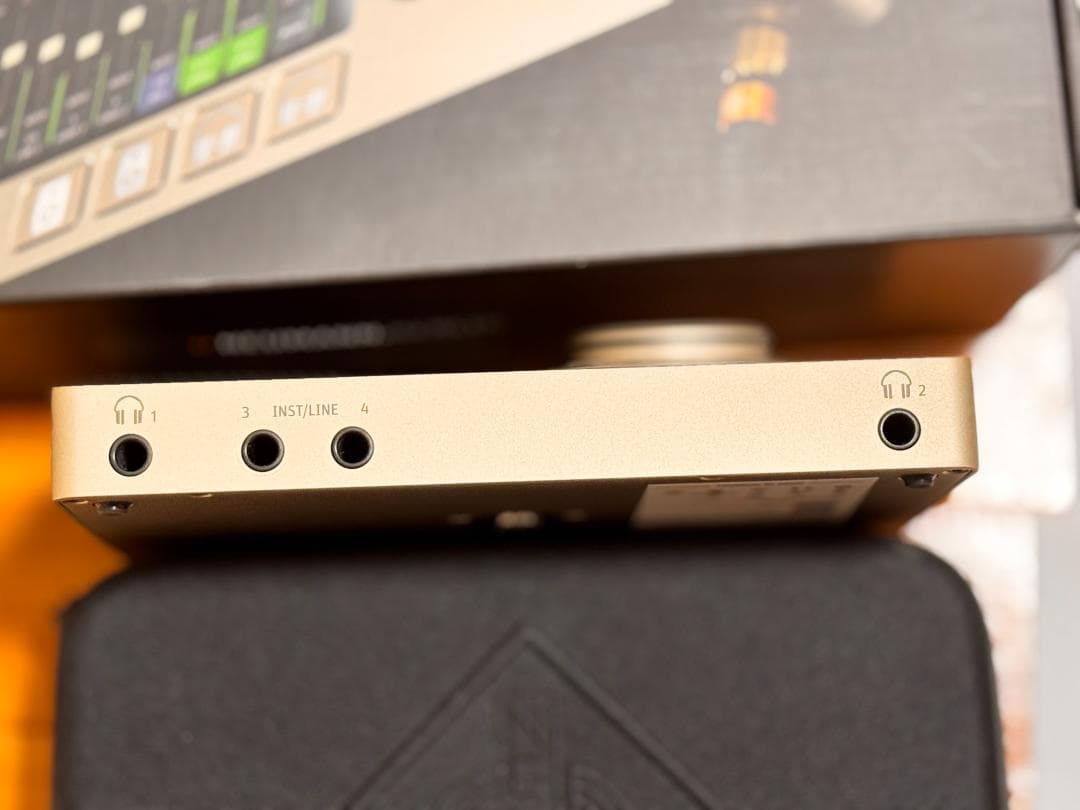 NEUMANN MT 48 オーディオインターフェイス 本体